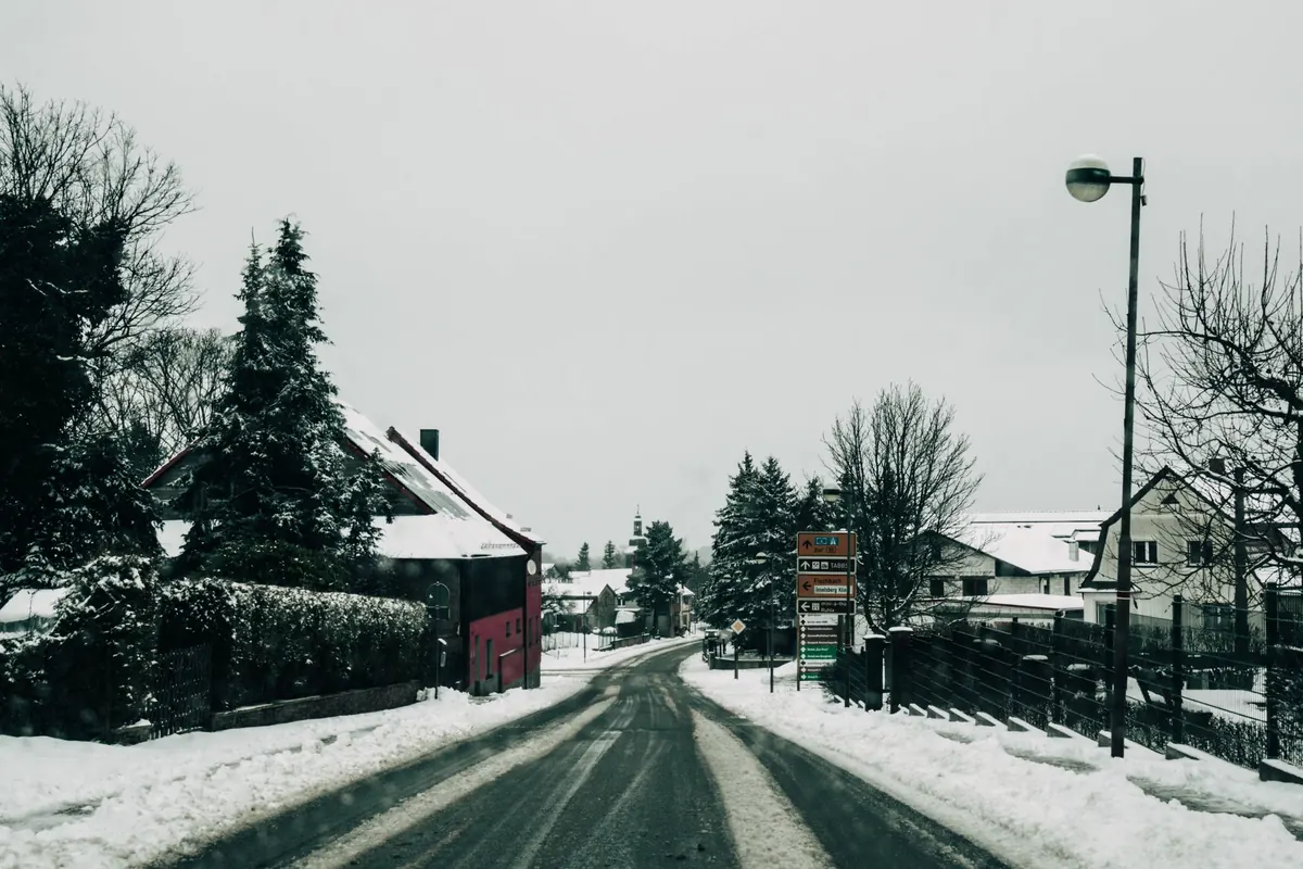 Winter Home Prep Checklist for Somerset Residents: Pipes, Sidewalks, and Emergency Kits